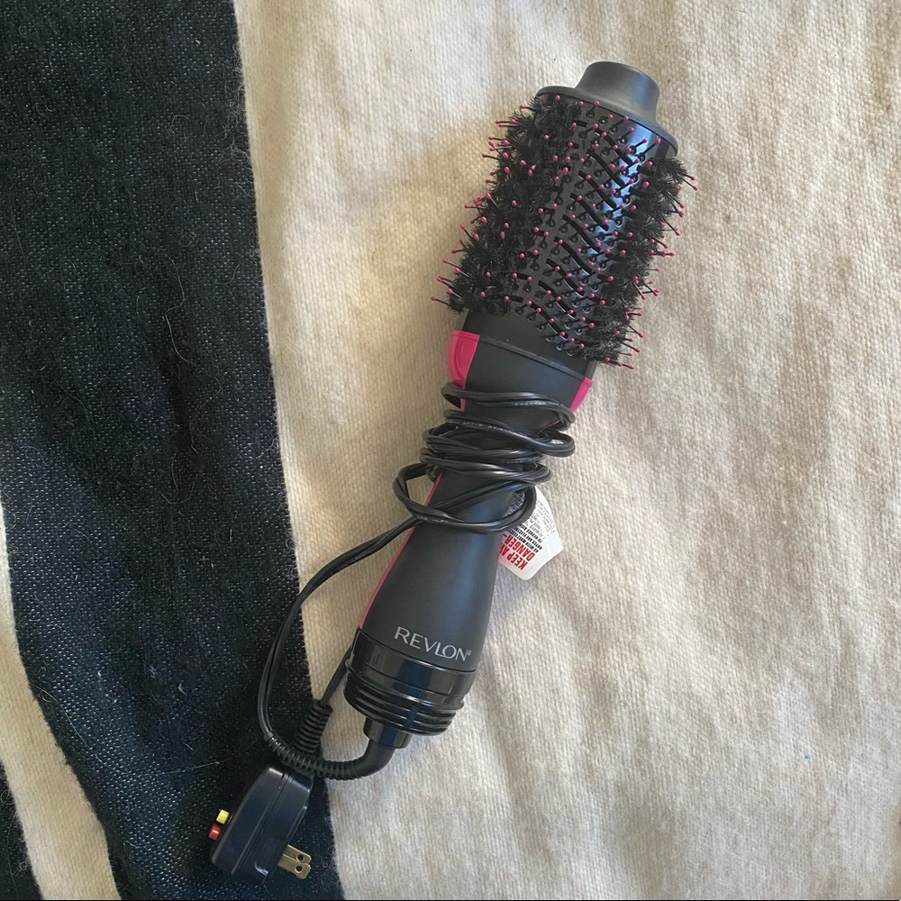 Revlon one step hair dryer brush